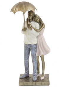 Figurka dekoracyjna para pod parasolem family 29x11 122305