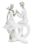 Figurka para zakochanych serca biała 23x16,5 121573