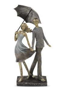 Figurka para pod parasolem złota family 37x16,5 114357