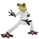Figurka dekoracyjna żaba żabka uprawiająca judo kimono 13x16x5 169652