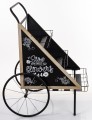 Kwietnik metalowy wózek retro na kwiaty 123,5x75x96 176524