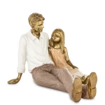 Figurka dekoracyjna kolekcja family tata z dzieckiem 11,5x15x12 167797